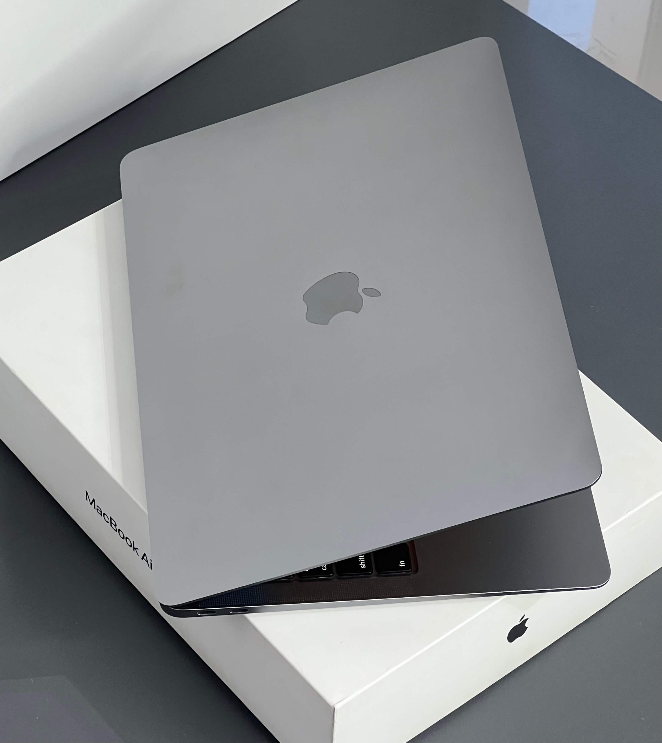 MacBook Air M1 13” – 16GB RAM – 1TB SSD - Cor Cinza Espacial - Saúde de bateria: 🔋81%- (SEMINOVO) - Image 4