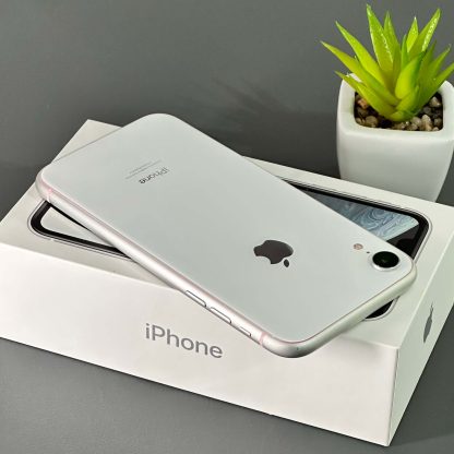 iPhone XR 128GB Branco - Tela de 6.1" - (SEMINOVO) - Image 6