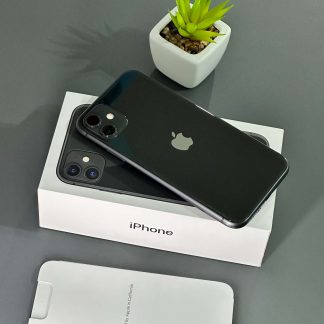 iPhone 11 64GB Preto - Tela de 6.1