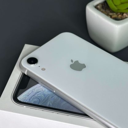 iPhone XR 64GB Branco - Tela de 6.1" - (SEMINOVO) - Image 4