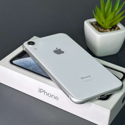 iPhone XR 64GB Branco - Tela de 6.1" - (SEMINOVO) - Image 3