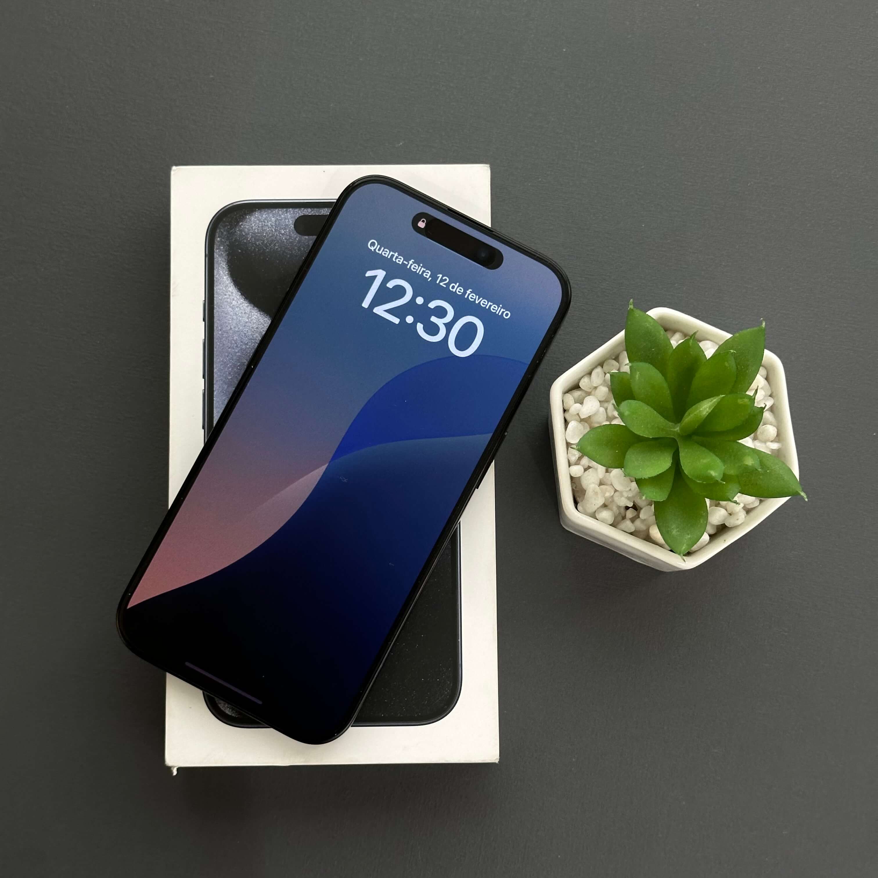 iPhone 15 Pro 256GB Titânio Azul - Saúde de bateria: 🔋85% - Tela de 6.1" - (SEMINOVO) - Image 10