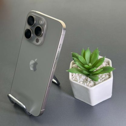 iPhone 15 Pro 128GB Titânio Natural - Tela de 6.1" - (SEMINOVO) - Image 3