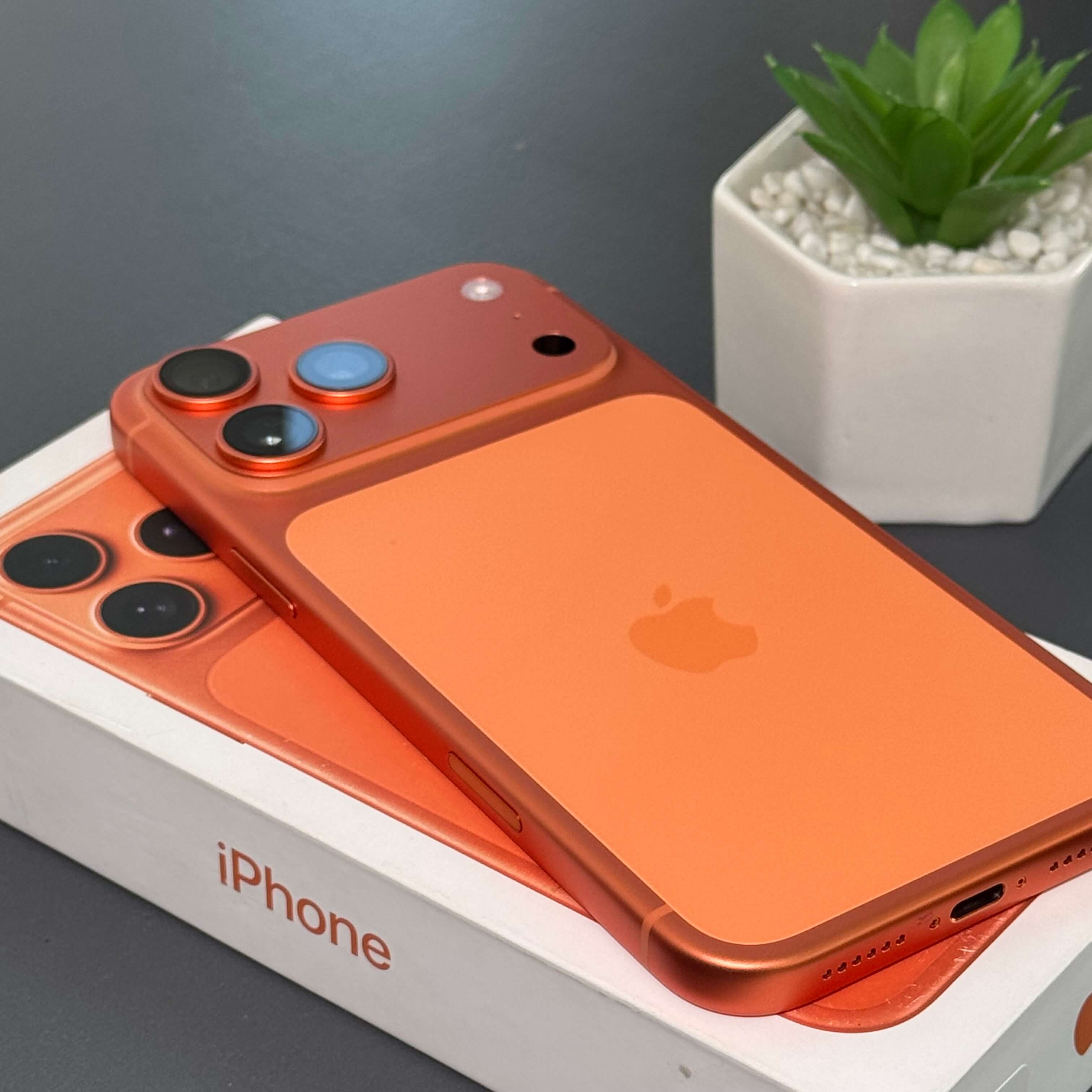 iPhone 17 Pro Max 512GB Cosmic Orange - Saúde de bateria: 🔋95% - Tela de 6.9" - (SEMINOVO) - Image 3