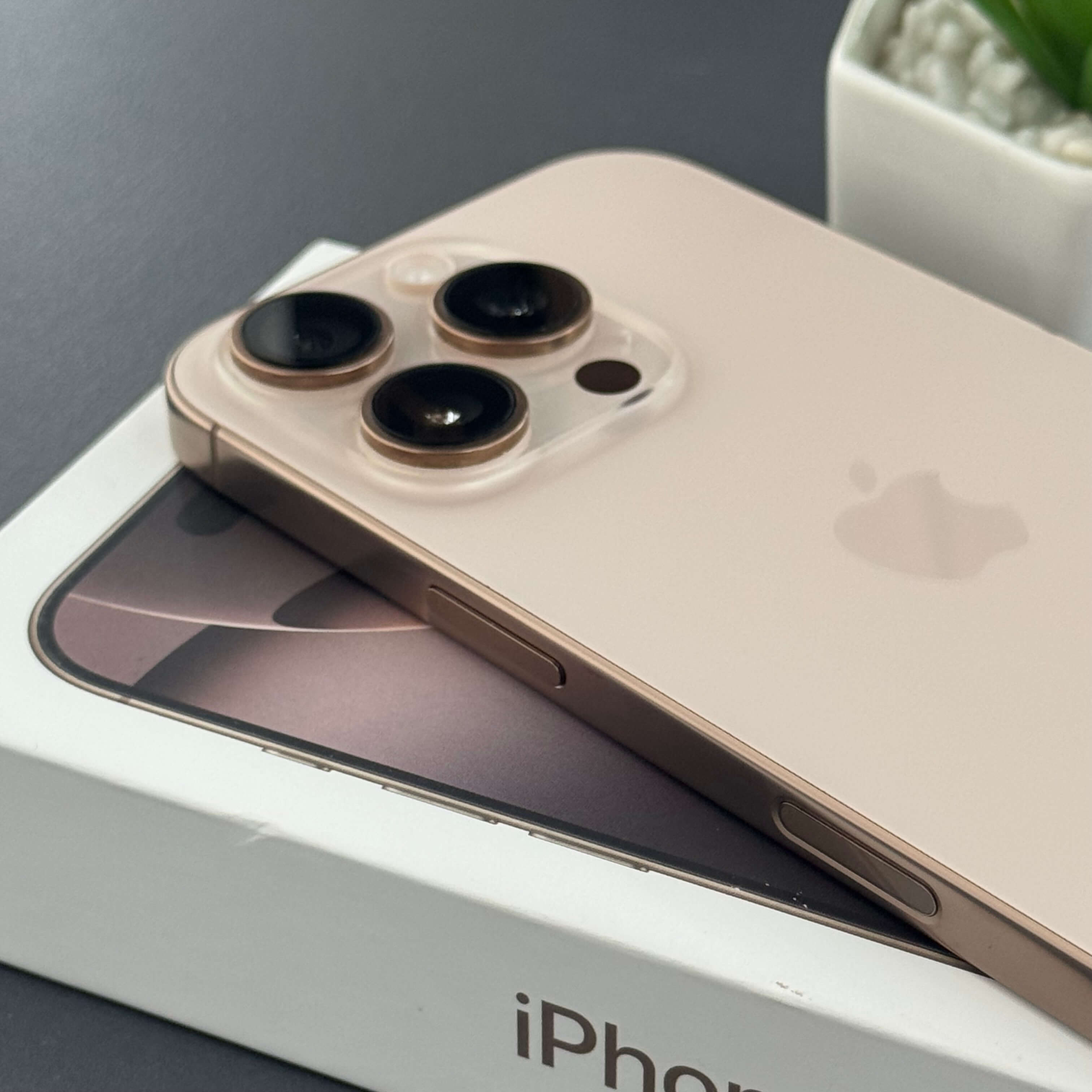 iPhone 16 Pro 128GB Titânio Desert - Saúde de bateria: 🔋91% - Tela de 6.3" - (SEMINOVO) - Image 4