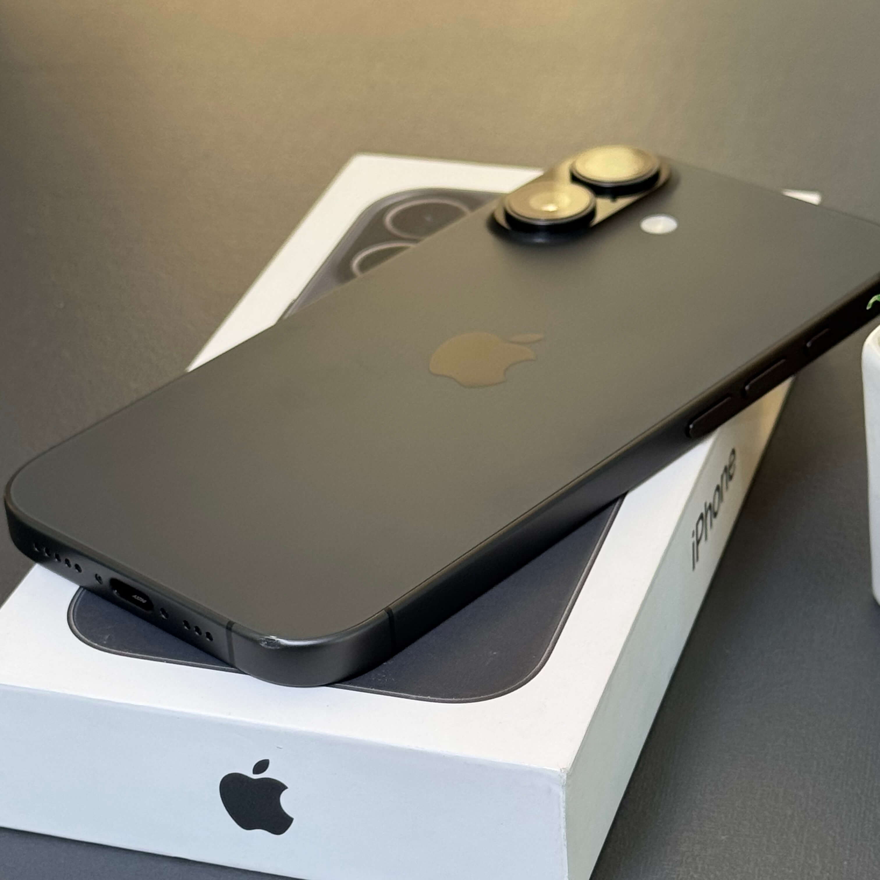 iPhone 17 256GB Preto - Saúde de bateria: 🔋100% - Tela de 6.3" - (SEMINOVO) - Image 5