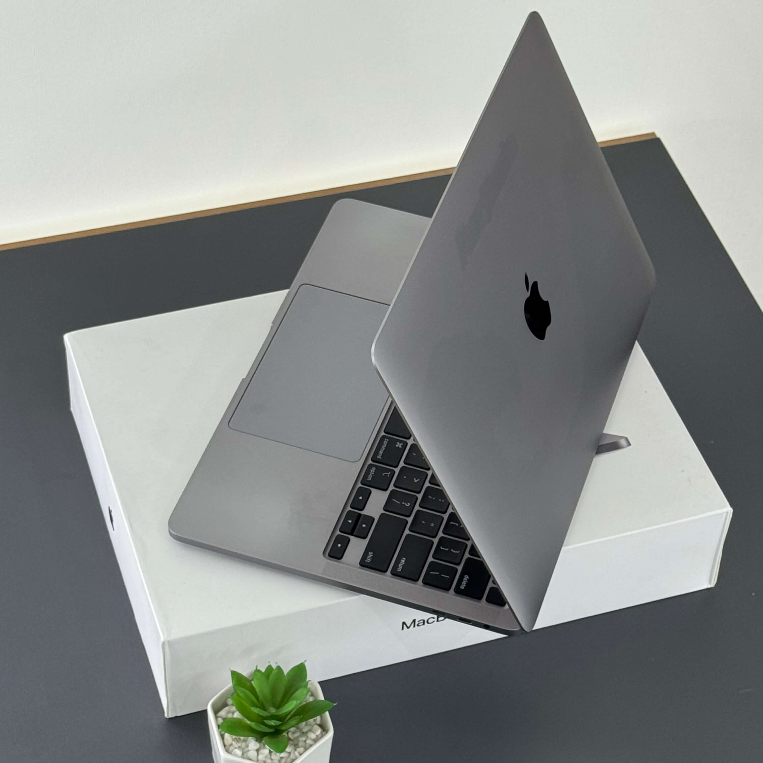 Macbook Pro 2020 13" Intel Core i5 16GB Ram 512GB SSD - Cor Cinza Espacial - (SEMINOVO) - Image 8