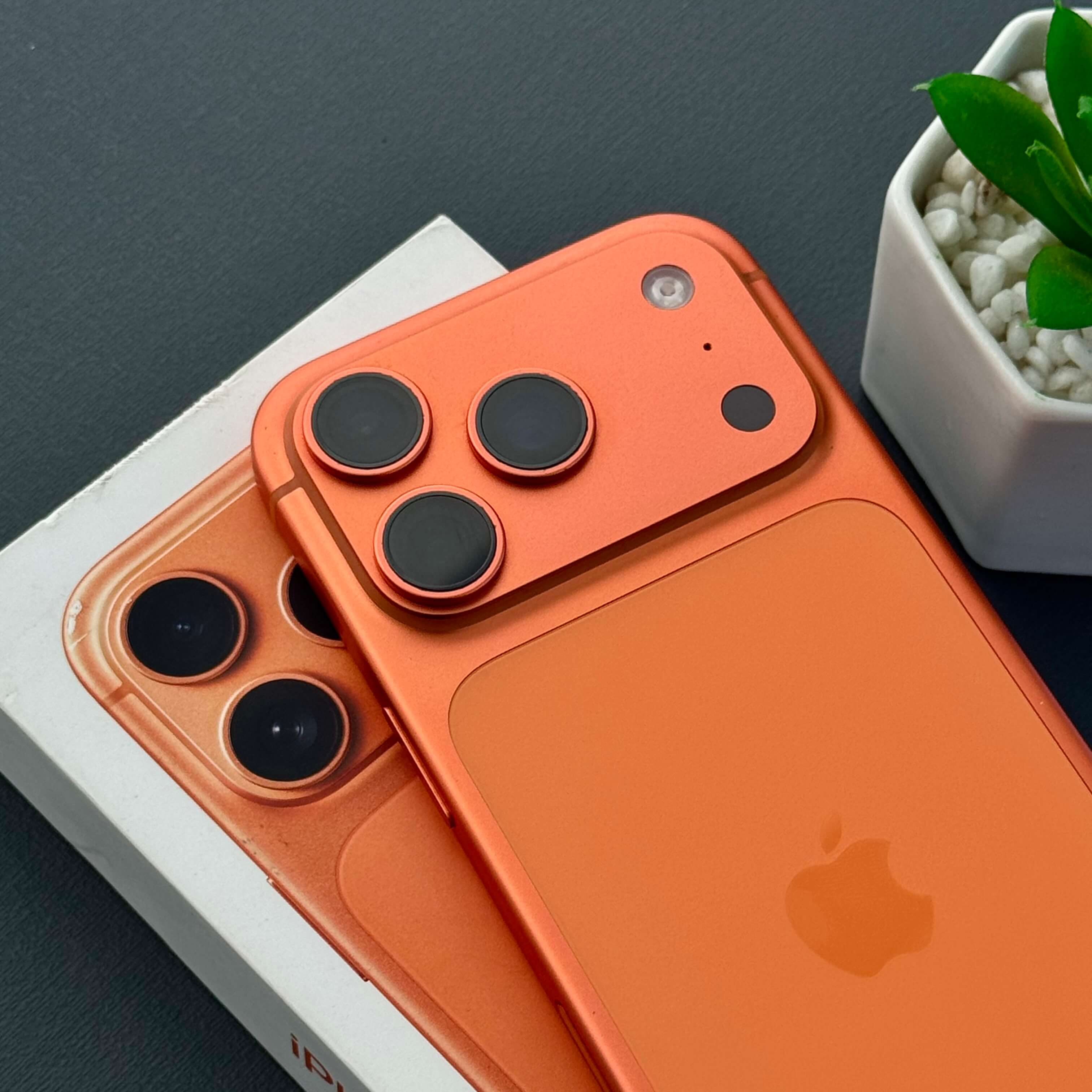 iPhone 17 Pro 512GB Cosmic Orange - Saúde de bateria: 🔋93% - Tela de 6.3" - (SEMINOVO) - Image 3