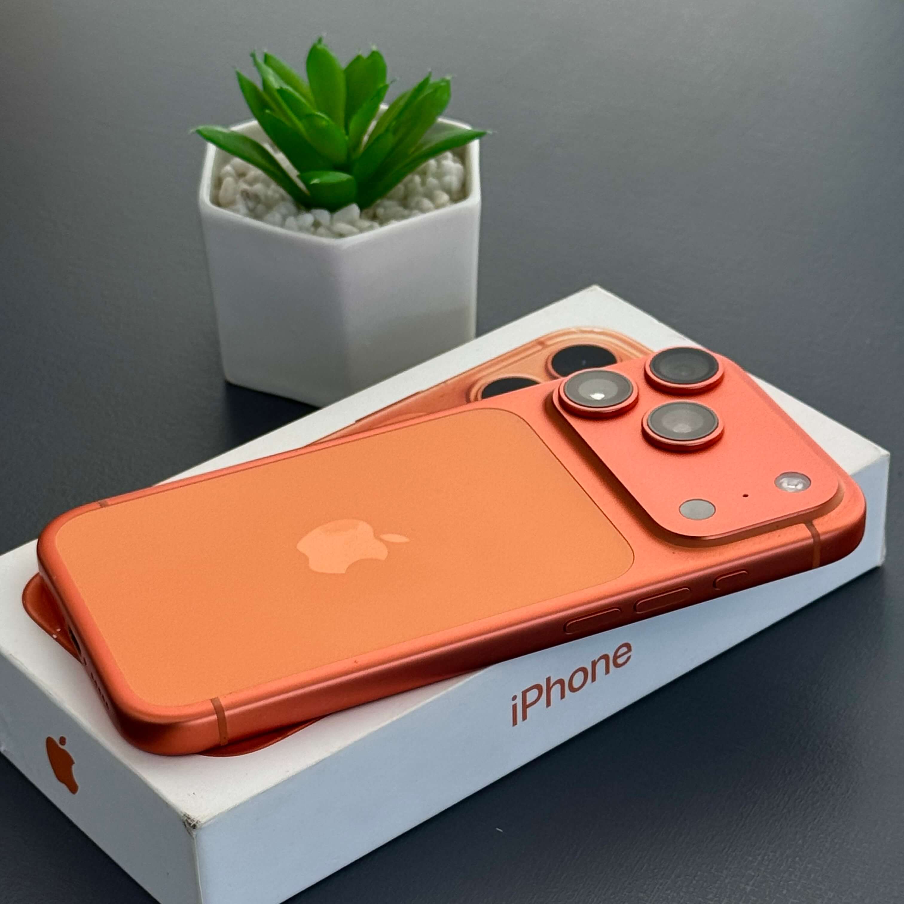 iPhone 17 Pro 512GB Cosmic Orange - Saúde de bateria: 🔋93% - Tela de 6.3" - (SEMINOVO) - Image 5